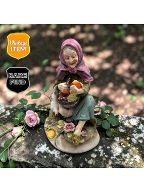 Vintage LEFTON Old Woman Peeling Apples w/Chicken Ceramic #2435 Detailed. RARE!